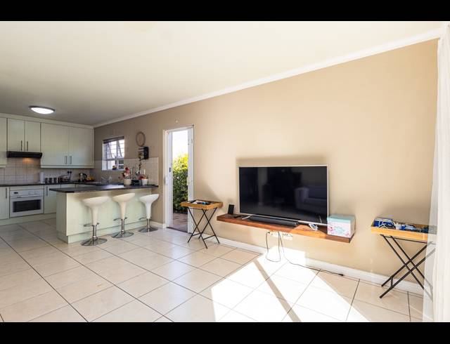 2 BEDROOM FREESTANDING FOR SALE IN SUNNINGDALE